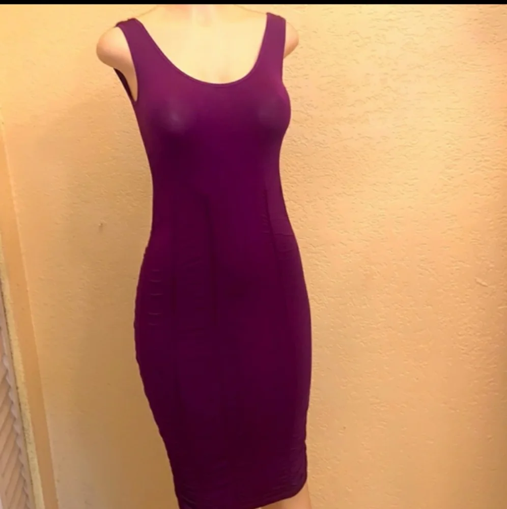 Dress - Picture 1 of 1